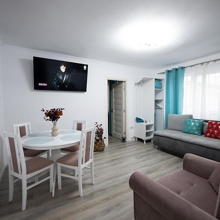 L&R Boutique Apartment Otelu Rosu Zewnętrze zdjęcie