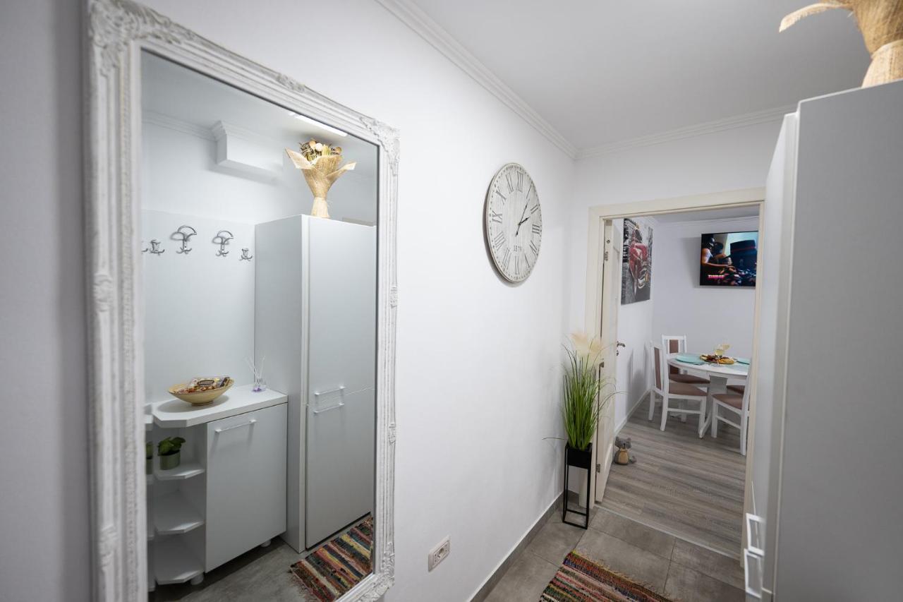 L&R Boutique Apartment Otelu Rosu Zewnętrze zdjęcie