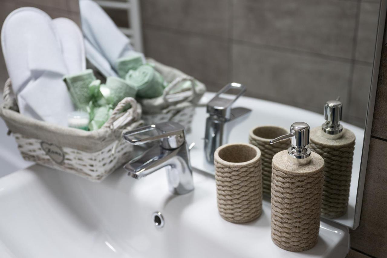 L&R Boutique Apartment Otelu Rosu Zewnętrze zdjęcie