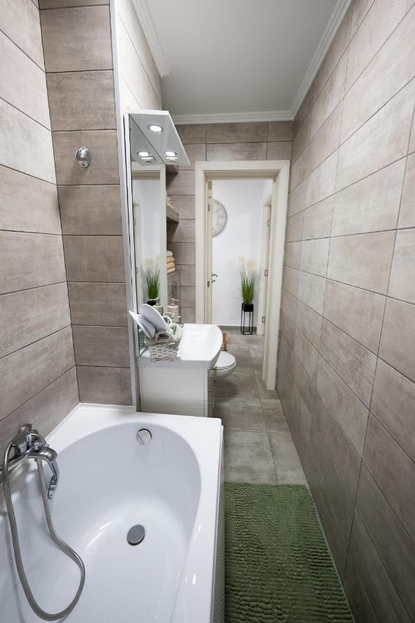 L&R Boutique Apartment Otelu Rosu Zewnętrze zdjęcie